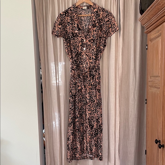 Wilfred Dresses & Skirts - Wilfred Leopard-Print Maxi Wrap Dress